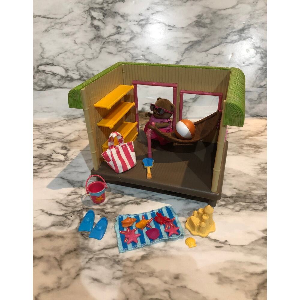 Lil woodzeez tiki hut